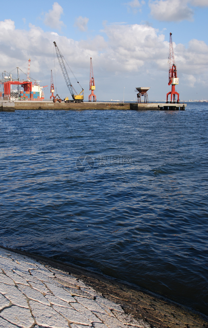 里斯本造船厂商业造船起重机海洋派遣贮存交通出口货物港口图片