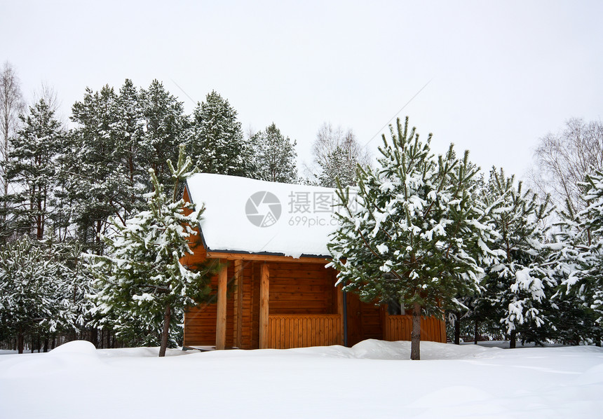 冬季农舍小木屋天气衬套别墅太阳旅行小屋财产住房下雪图片
