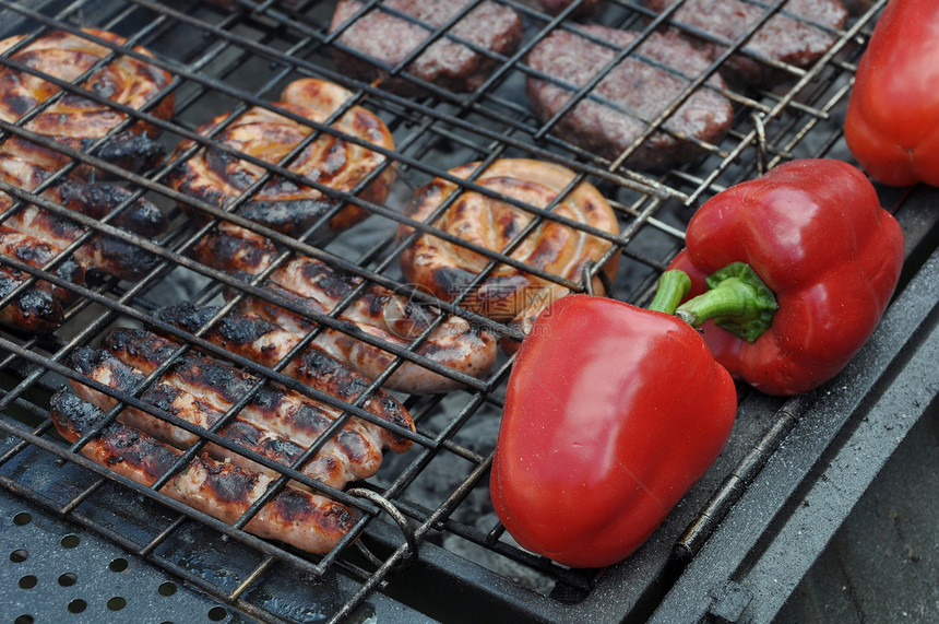 烧烤肉健康蔬菜午餐香料辣椒食物香肠红色美食炙烤图片