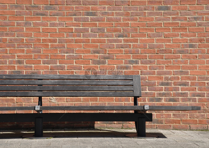 法官场景建筑学鹅卵石座位长椅露台公园家具休息寂寞图片