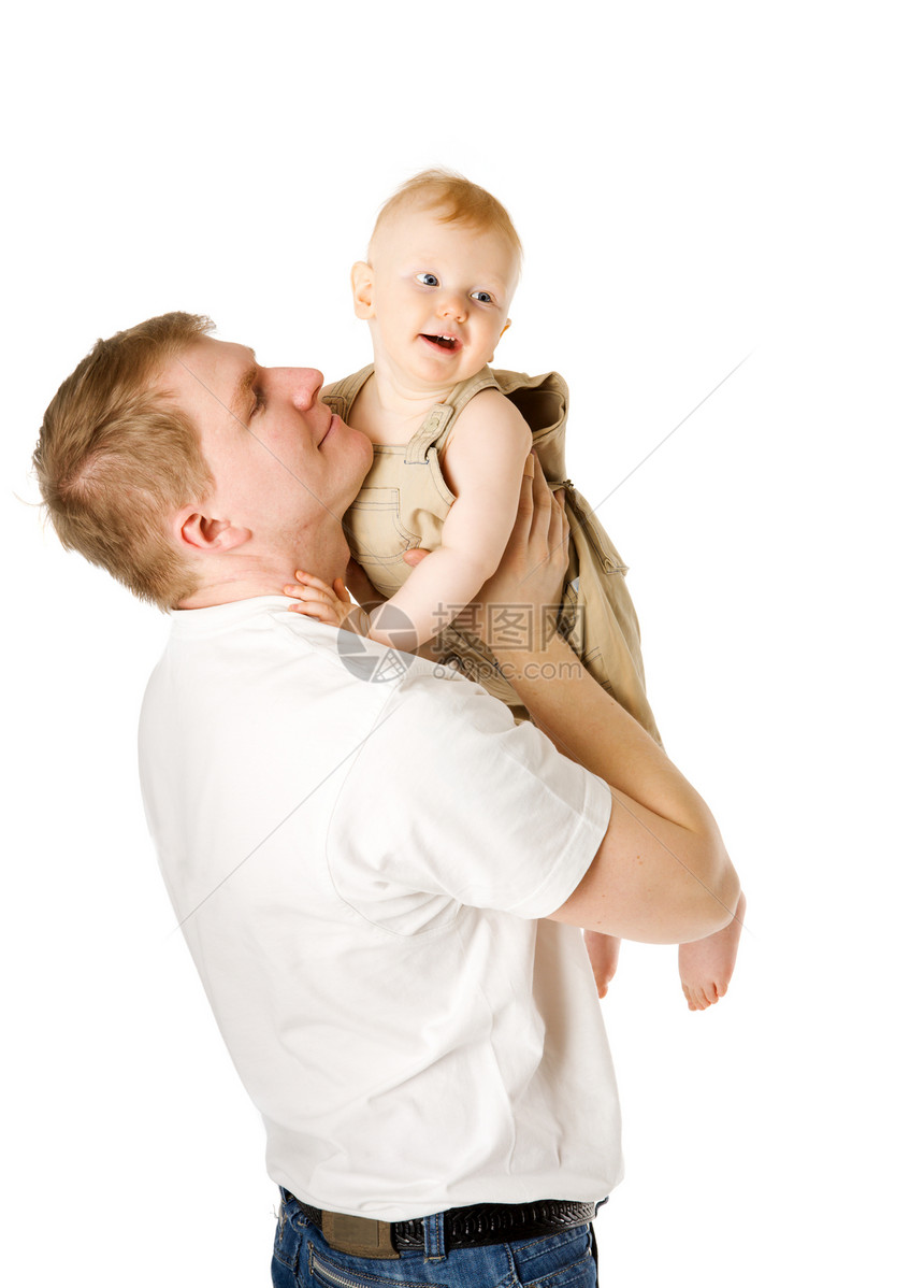 快乐的爸爸白色家庭婴儿工作室压痛金发蓝色微笑享受亲热图片