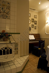 餐厅的钢琴餐厅大厅家具钢琴宴会庆典皇家窗户装饰椅子座位风格背景