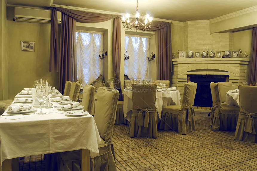 餐厅大厅装饰椅子餐具窗帘宴会奢华桌子壁炉风格座位图片