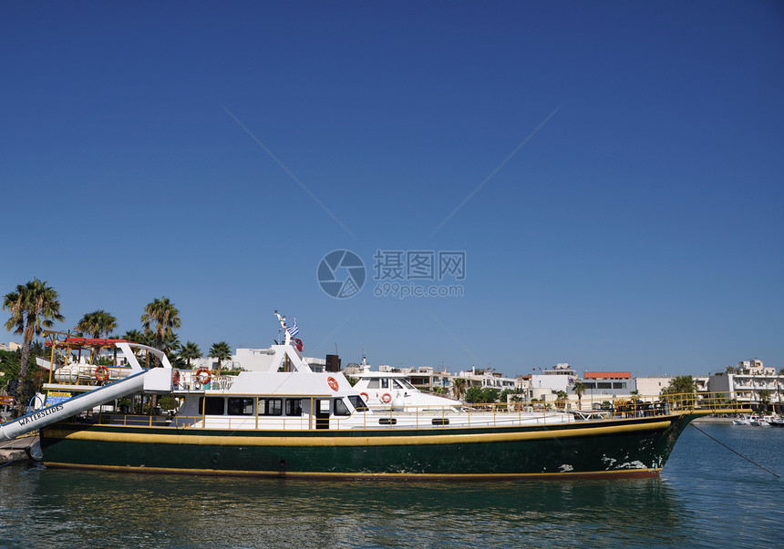 游艇码头旅行海景财富海洋汽艇巡航假期金子运输图片