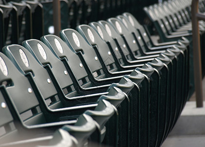 折叠椅子座位游戏运动球场体育场场地公园绿色背景图片