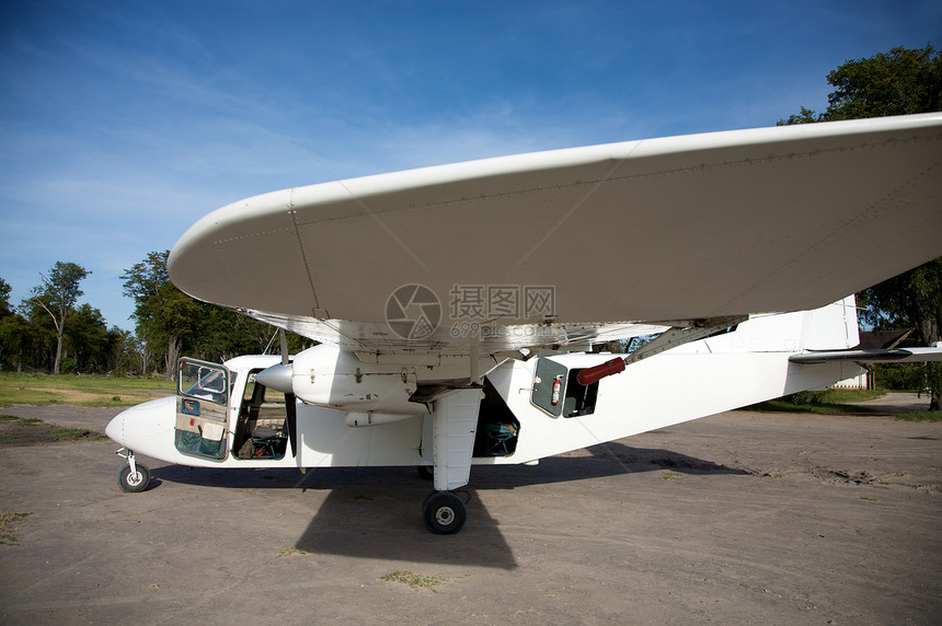 Safari 飞机旅游蓝色航空喷射座舱车辆商业飞行员运输飞行图片