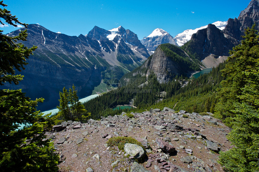 加拿大的露湖路易斯湖地区首脑风景高山顶峰天空图片