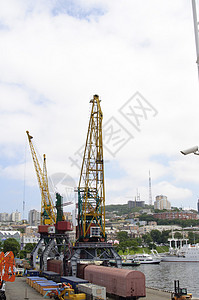 停泊轨道城市起重电梯火车轨道货物起重机海洋运输设备港口背景