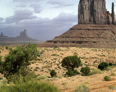 古迹谷土地沙漠侵蚀纪念碑植被植物群手套砂岩背景图片