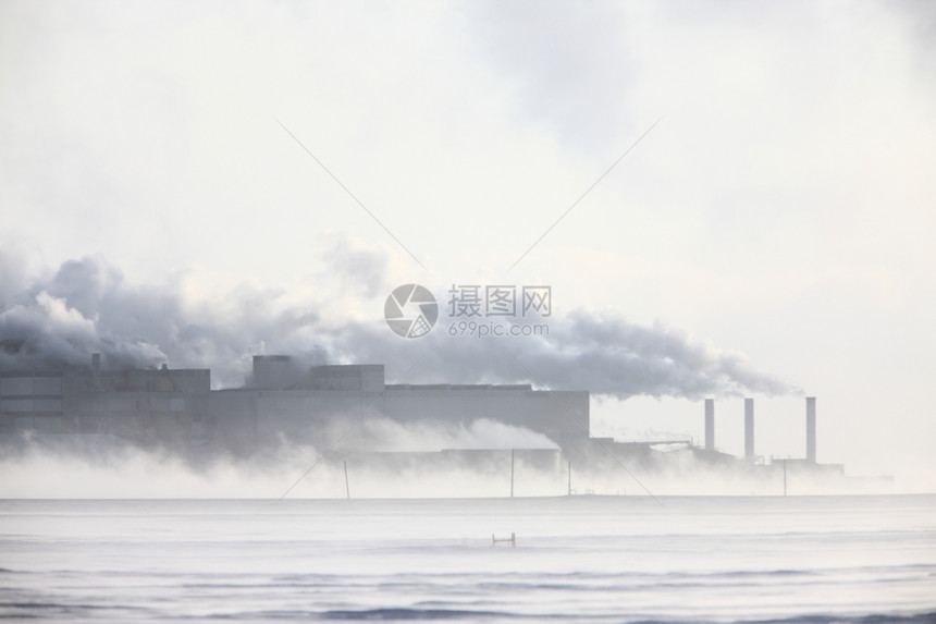 冬季萨斯喀彻温省Potash矿漂流灰尘标题隧道路标蛀虫刀具钾盐碳酸盐矿物图片