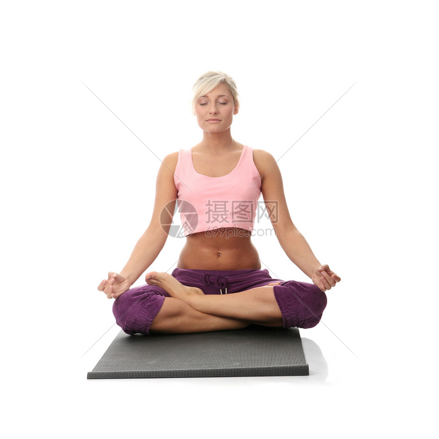 健身时间的年轻美容女子数字运动装腰部运动组织瑜伽营养调子减肥体操图片