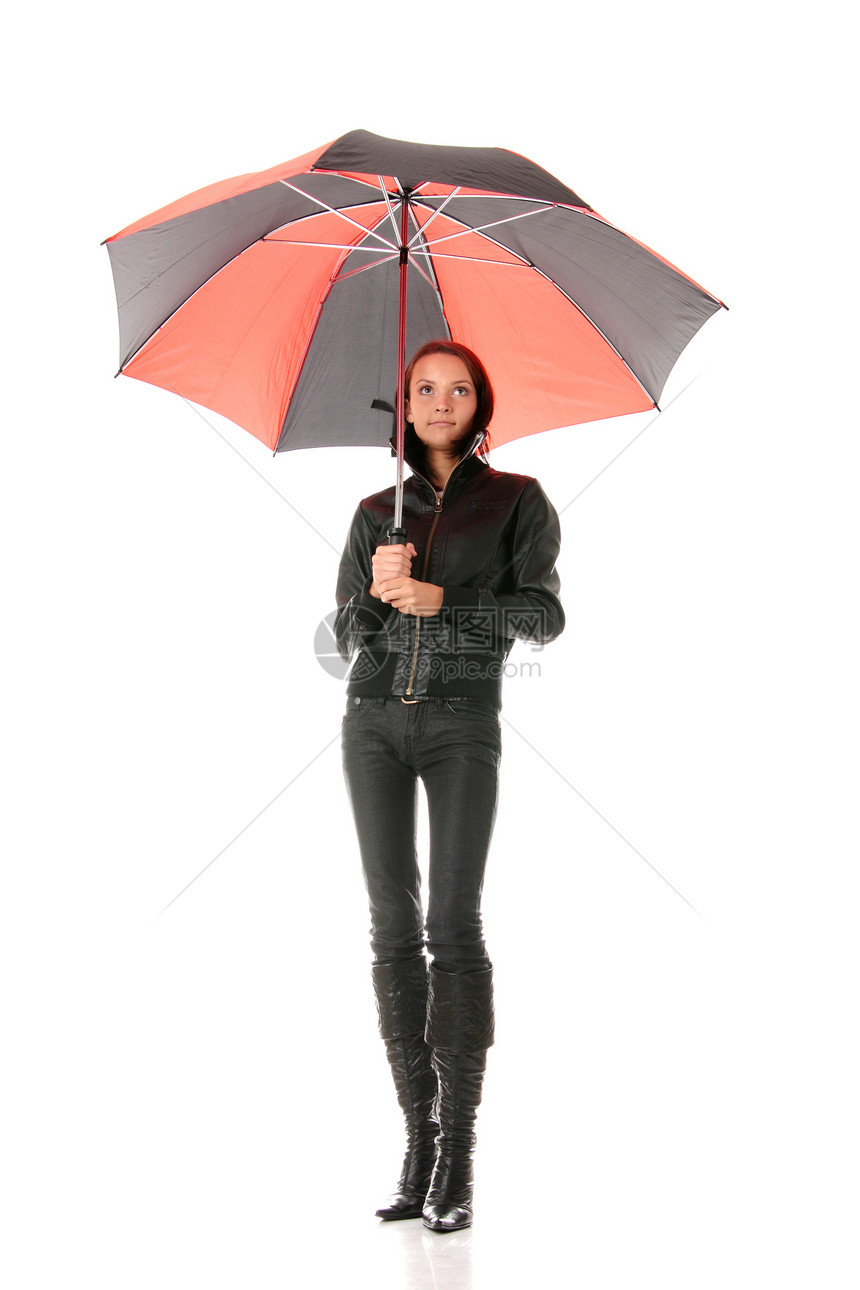 穿黑色黑衣服的红色和黑色雨伞身着黑衣妇女女孩快乐风暴幸福安全头发冒充女性青年女士图片