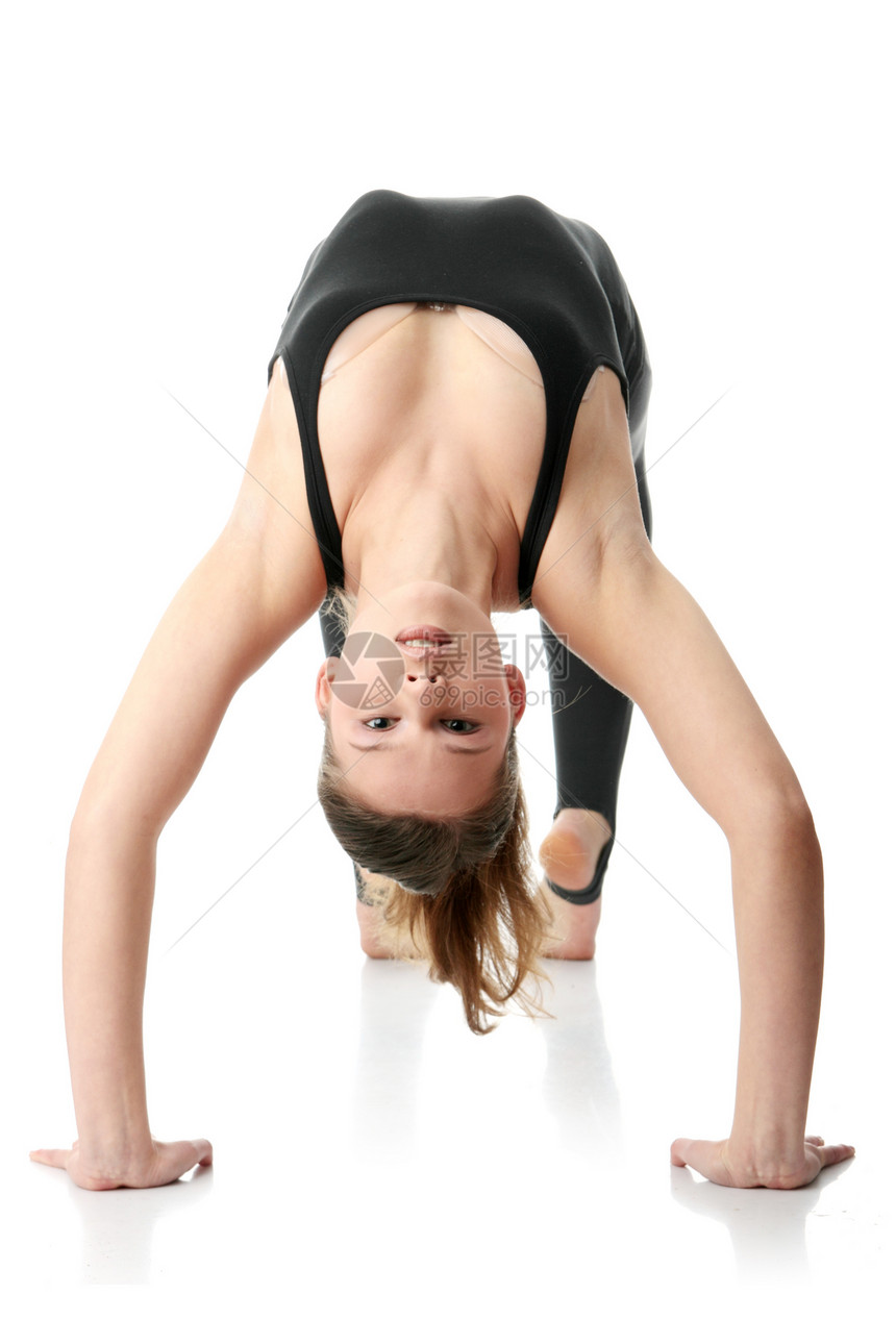 美丽的年轻女子锻炼运动女性乐趣体操活力享受女士娱乐瑜伽身体训练图片