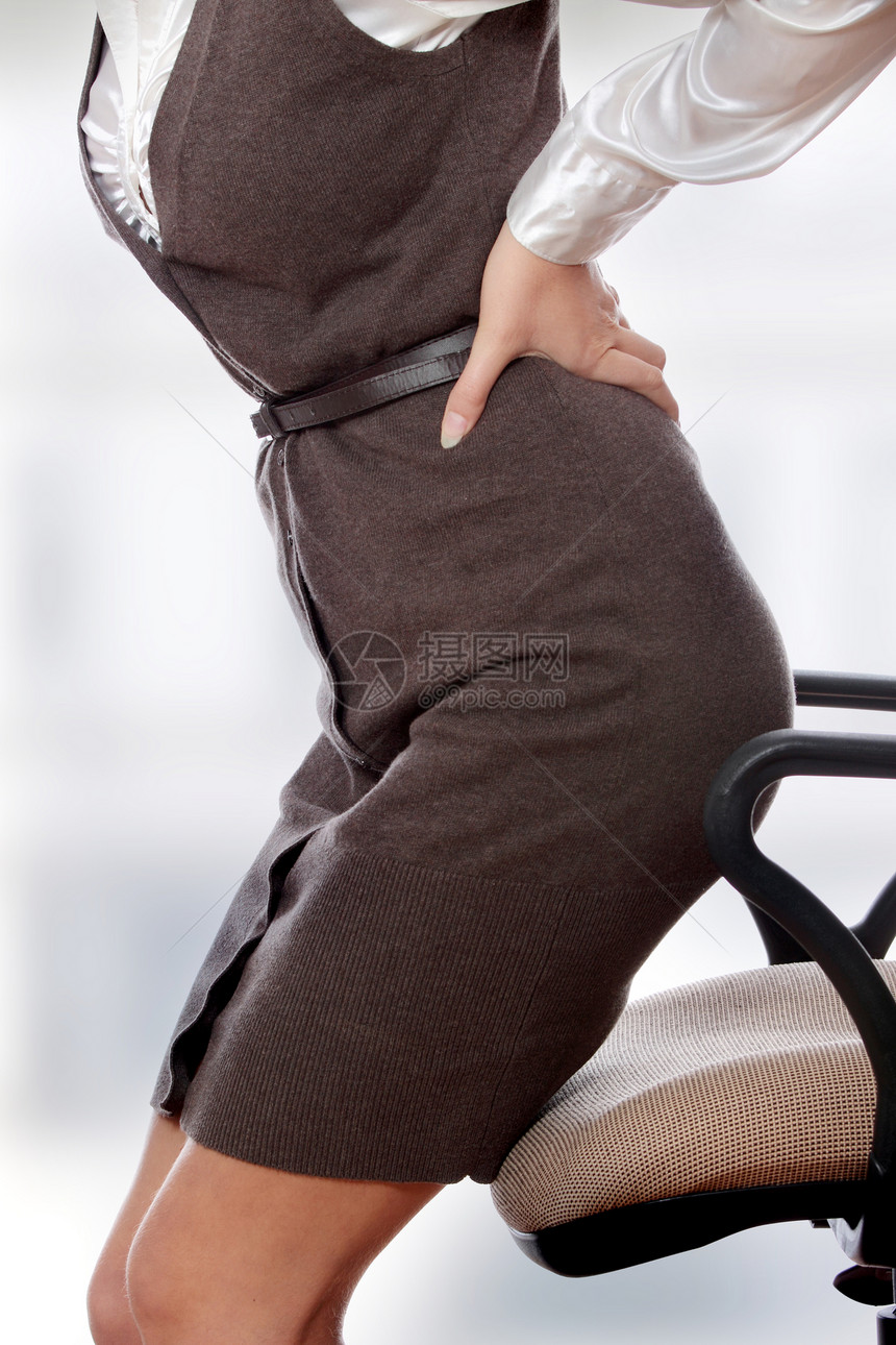后背疼痛商务女性按摩员工电脑压力紧张身体痛苦办公室图片