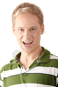 面带微笑的亲身人肖像冒充头发男生衬衫金发身体男人男性皮肤青年背景图片