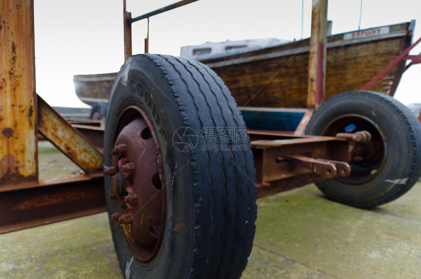 旧轮式螺栓框架车轮金属坚果船体图片