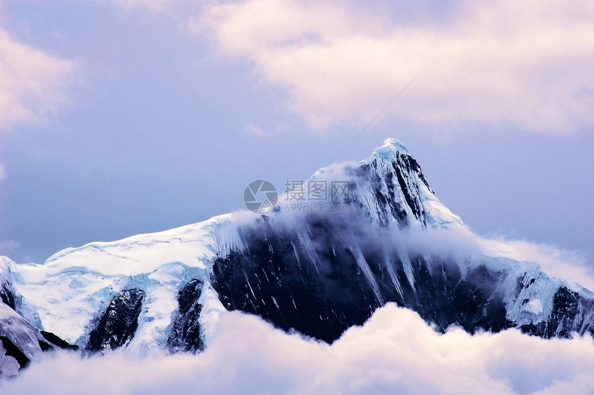 雪山风景岩石寂寞山脉天空冰川荒野环境蓝色冰山场景图片