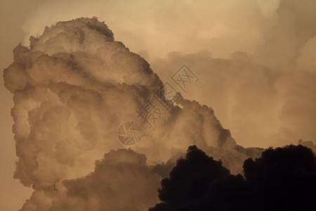 萨斯喀彻温的暴云天气天空乡村风景水平编队场景风暴美术旅行背景图片