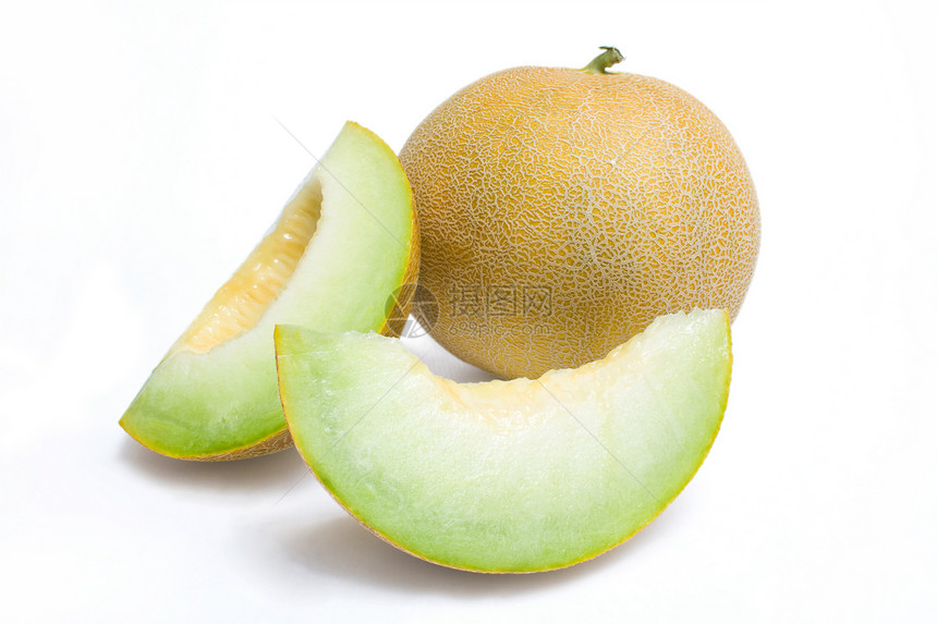 甜甜瓜和两瓜片圆形热带甘露水果营养季节性绿色食物饮食橙子图片