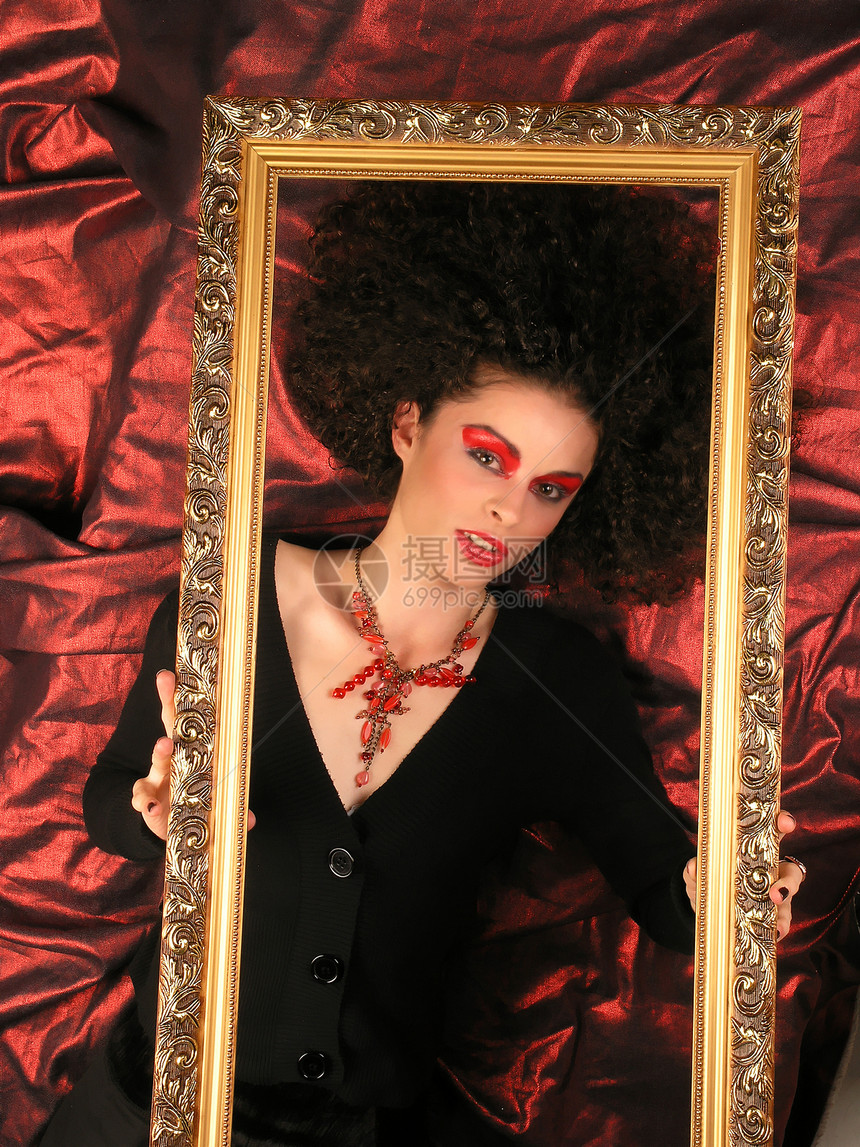 红边有框架的女士魅力世界面具展示化妆品黑色魔女玻璃欲望女性图片