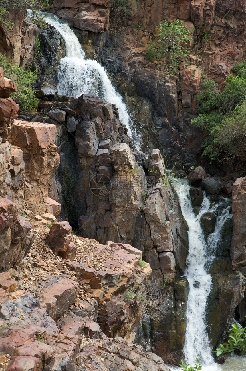 埃普帕瀑布岩石地标绿色环境荒野力量漂流风景库涅图片