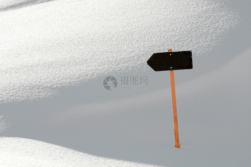 雪冻结环境展示木板爬坡季节越野国家滑雪土地图片