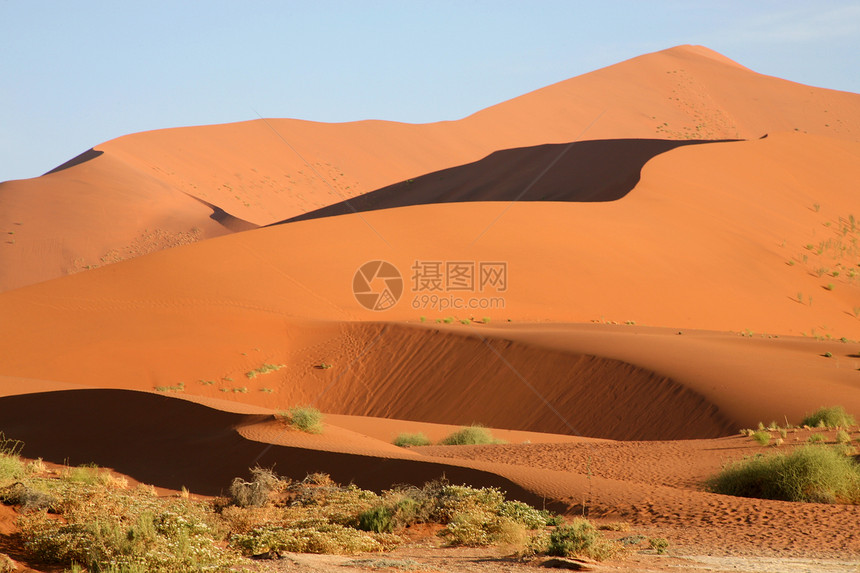 索苏武夫莱沙丘干旱蓝色沙漠太阳天空纳米布红色棕色阳光荒野图片