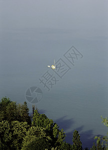巴拉顿湖帆船运动航行背景图片