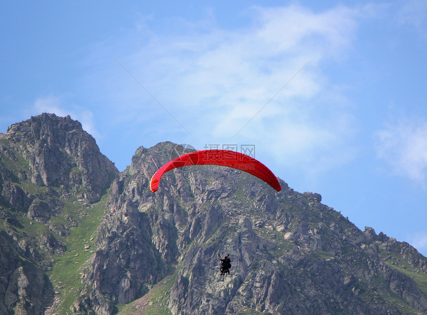 滑翔伞飞行爱好自由闲暇头盔运动马具滑行空气土地跳伞图片