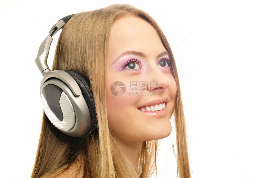 使用耳机的年轻女孩休息流行音乐立体声收音机闲暇享受活动爱好者舞蹈音乐播放器图片