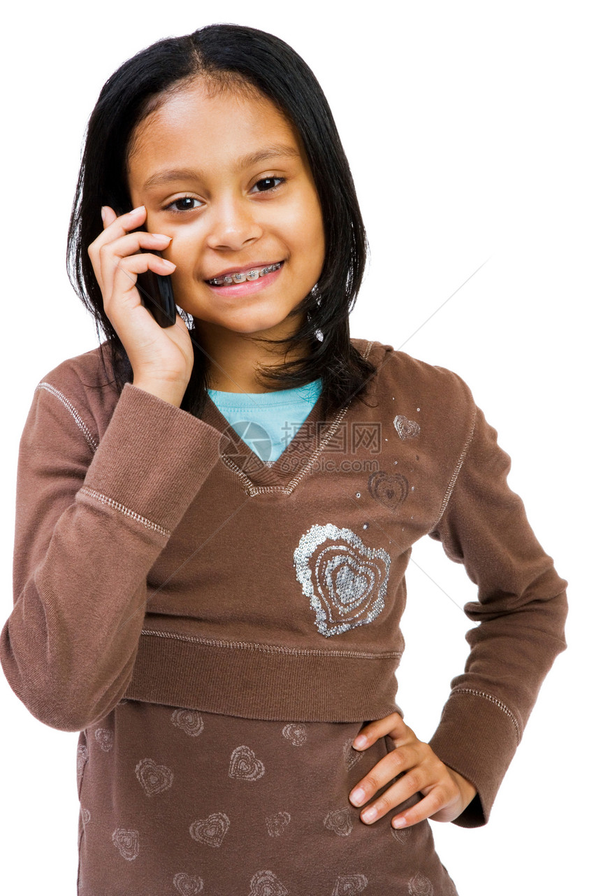 女孩用手机说话的肖像图片