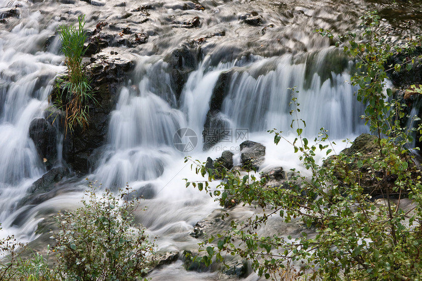 丝绸瀑布风景旅游植物群水雕峡谷岩石运动公园旅行溪流图片
