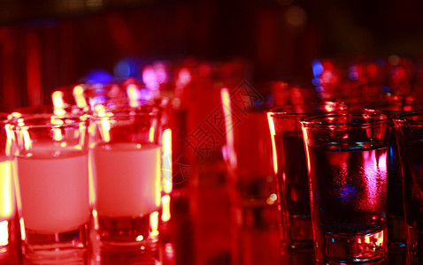 酒杯玻璃派对蜡烛果汁红色婚礼背景图片