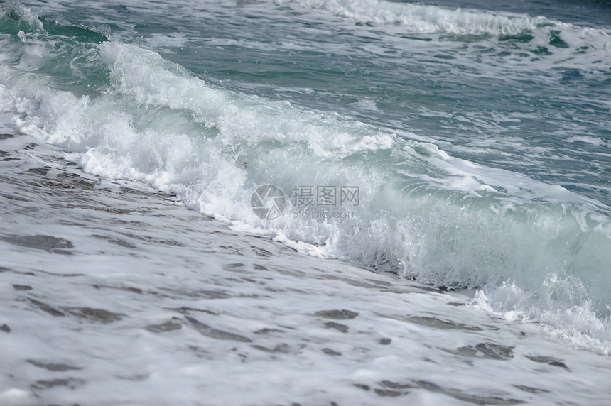 海浪假期力量飞溅海岸线冲浪阳光海洋蓝色热带图片