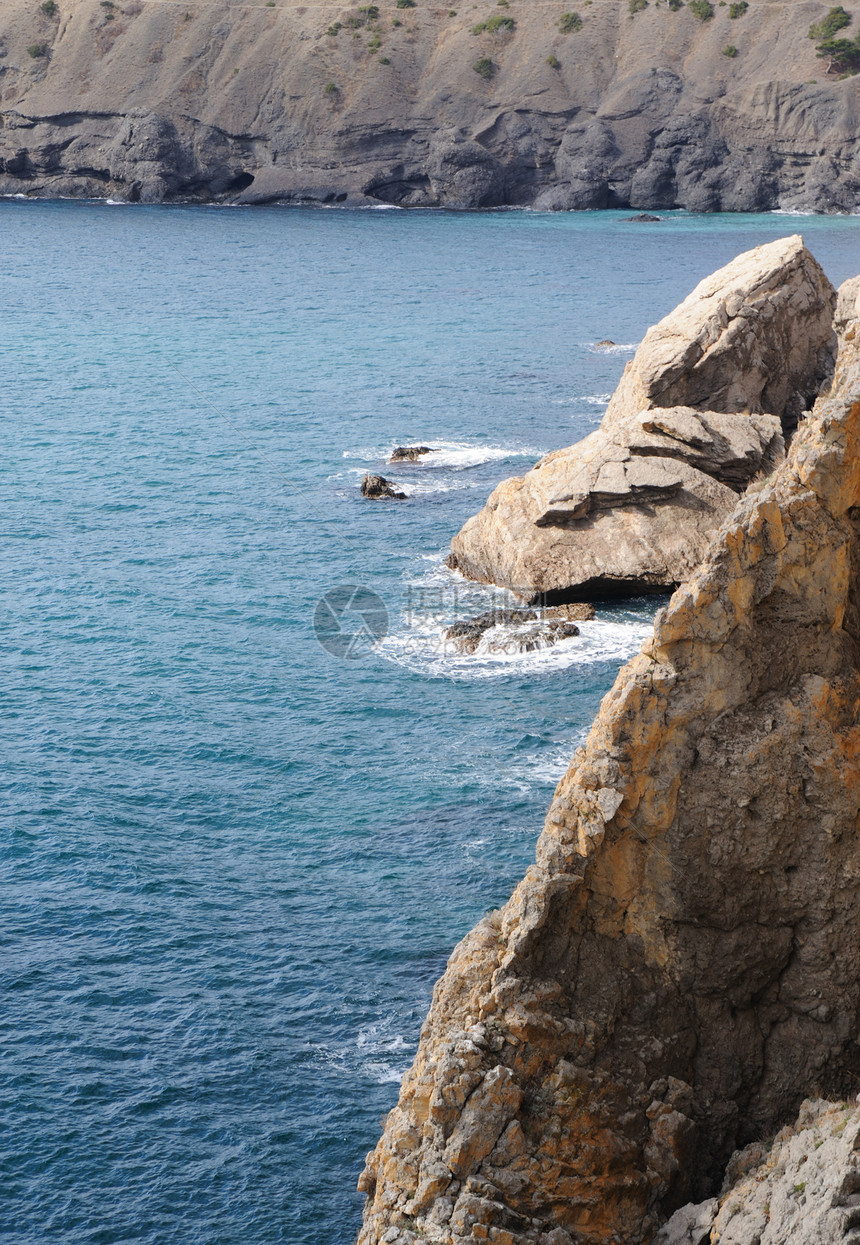 海和山旅行蓝色土地海浪风景海岸线地形假期岩石冲浪图片