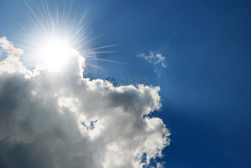 太阳束和云阳光风景活力环境上帝天空气象天堂亮度力量图片