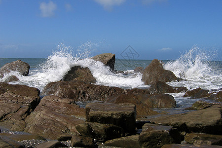 波浪岩石海浪悬崖水景暗恋荒野支撑石头海岸高清图片