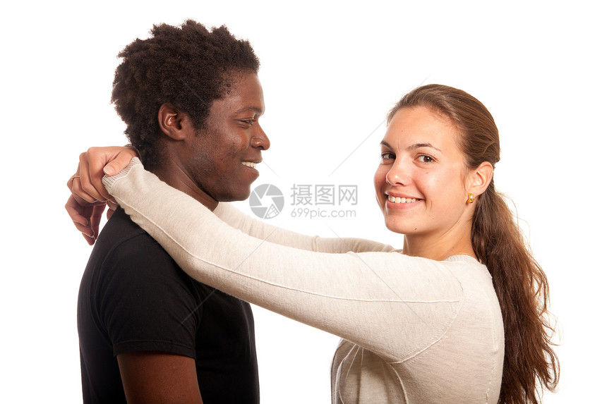 年轻夫妇男性快乐黑色女士青年女孩女性喜悦拥抱微笑图片