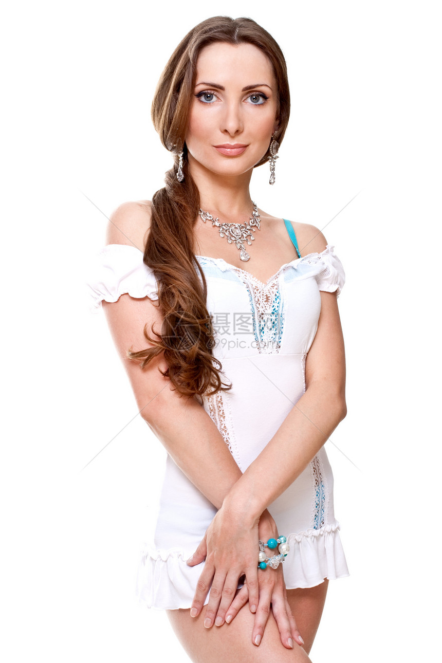 穿白裙子的美女黑发女性青少年衣服幸福内衣快乐生活珠宝耳环图片