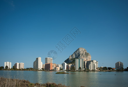 佩农德伊法赫Calpe 算数天际水平建筑学旅游高楼摩天大楼建筑物阳光住宅酒店背景