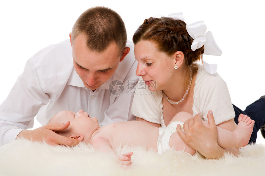 幸福家庭孩子后代拥抱妻子丈夫女儿快乐童年新生母亲图片