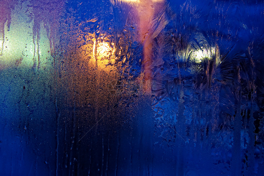 冷冻玻璃冬夜黑暗窗户玻璃图片