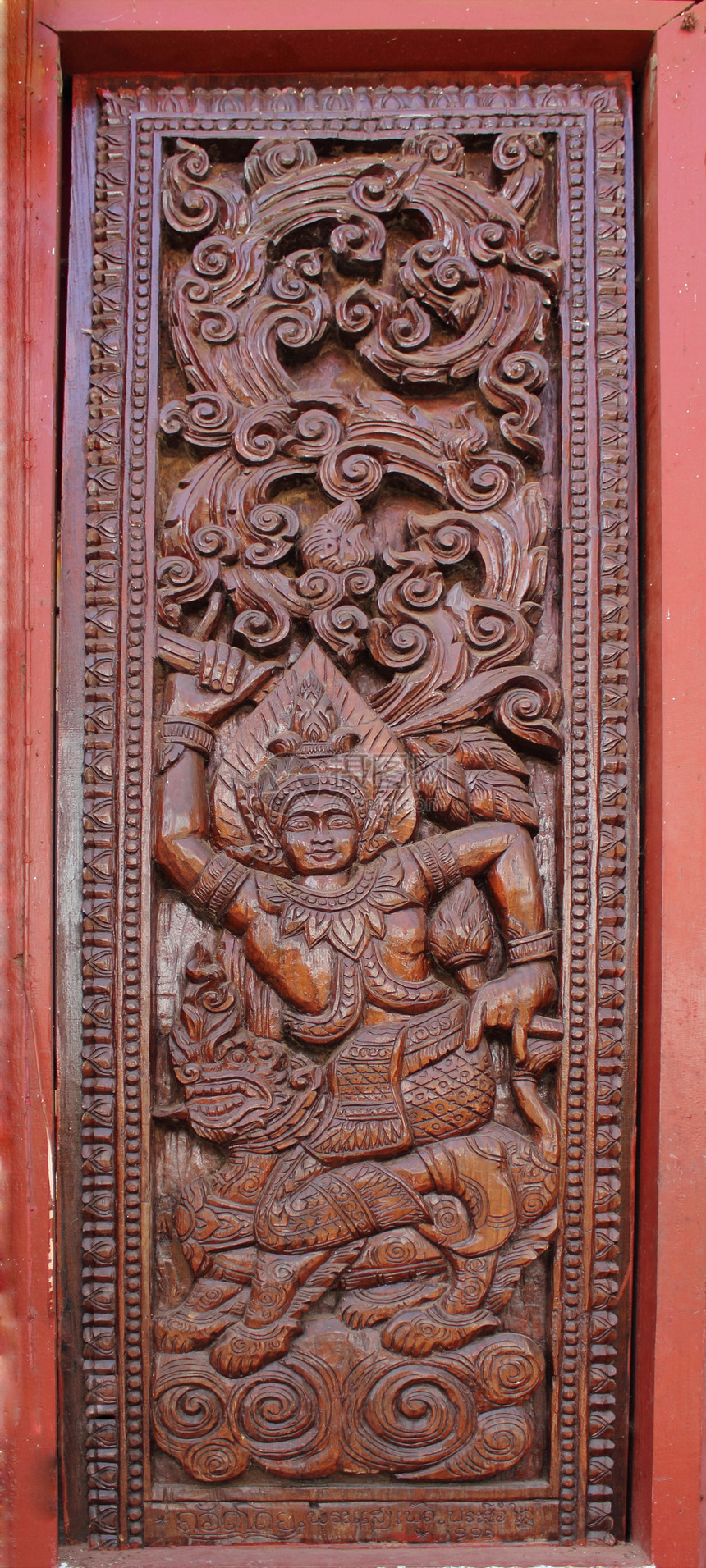 门外装饰木头文化风格雕塑雕像木工艺术寺庙入口万象雕刻图片