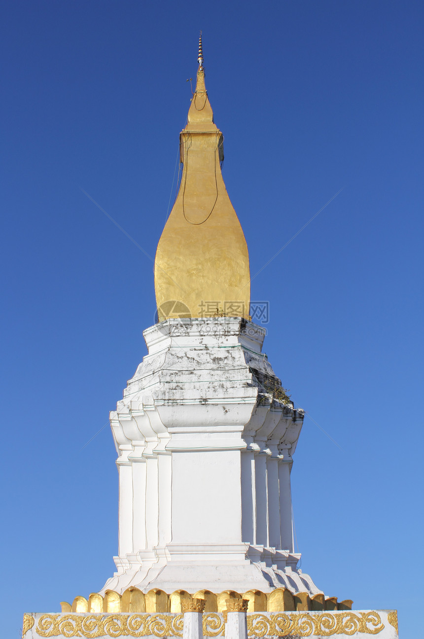 美丽的金塔金子旅行寺庙建筑学地标日出白色天空建筑蓝天图片