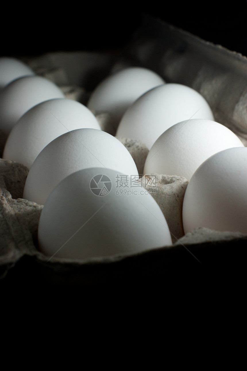 鸡蛋在纸箱里白色烹饪静物杂货店食物图片