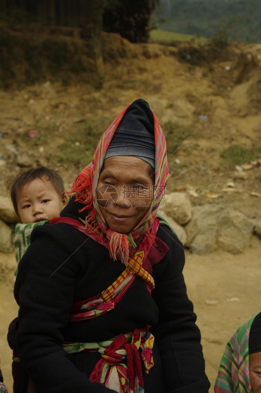 普拉族妇女及其子女民族山地孩子乡村海关部落传统婴儿衣服少数民族图片