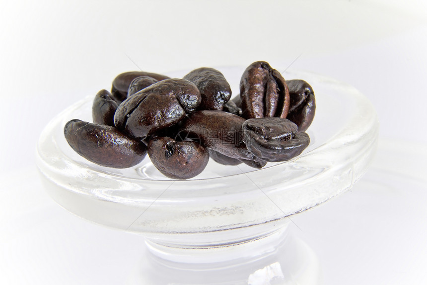 烤咖啡豆黑色咖啡棕色宏观作物图片