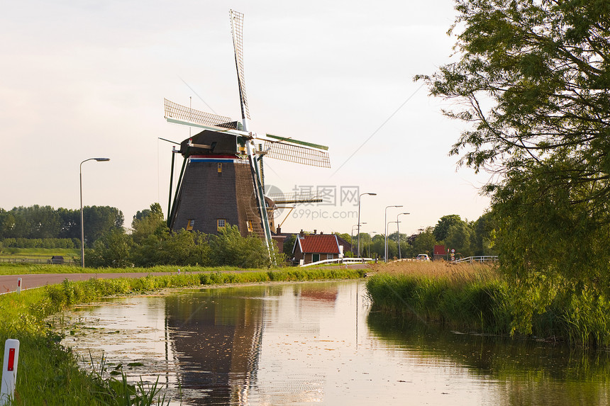 反射的荷兰风车建筑学建造力量纺纱环境建筑国家纪念碑生产农业图片