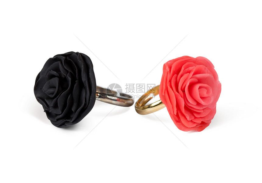 红玫瑰和黑玫瑰环 塑料粘土的产物图片