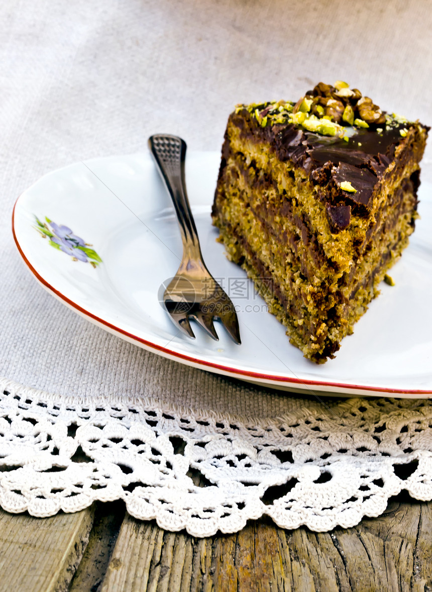 巧克力蛋糕棕色盘子蛋糕食物糕点面包白色甜点美食桌子图片